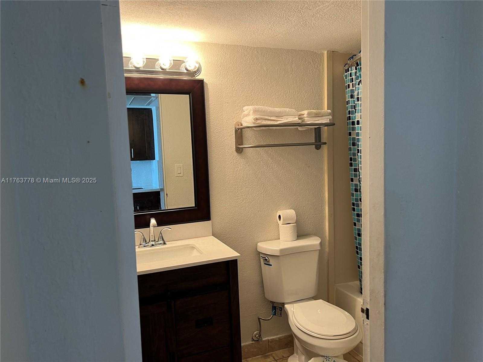 Small Image of 19201 COLLINS AVE #805, Sunny Isles Beach Number 7