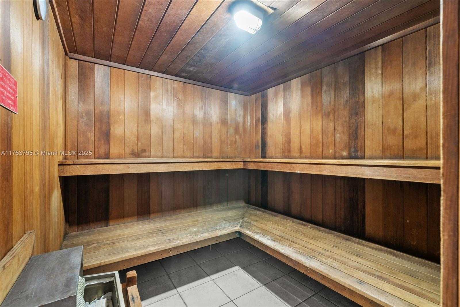 Small Image of 300 BAYVIEW DR #1910, Sunny Isles Beach Number 35