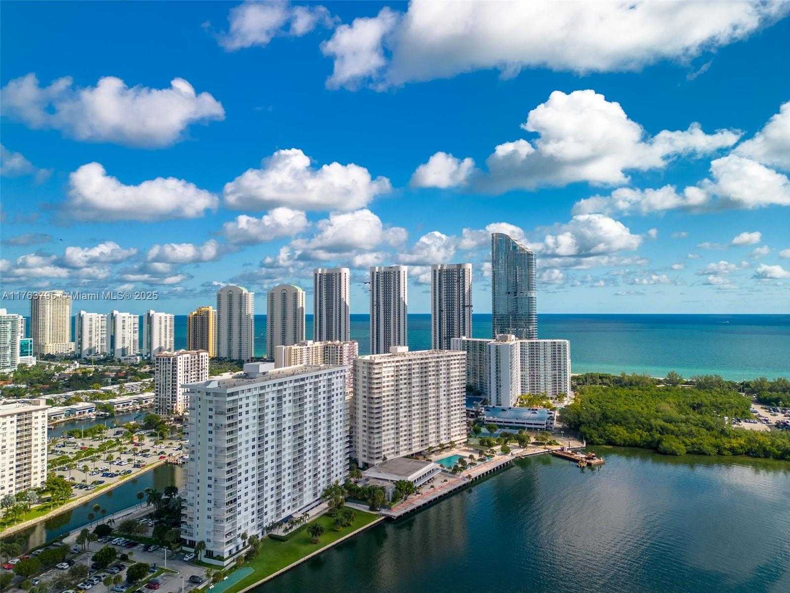 Small Image of 300 BAYVIEW DR #1910, Sunny Isles Beach Number 37