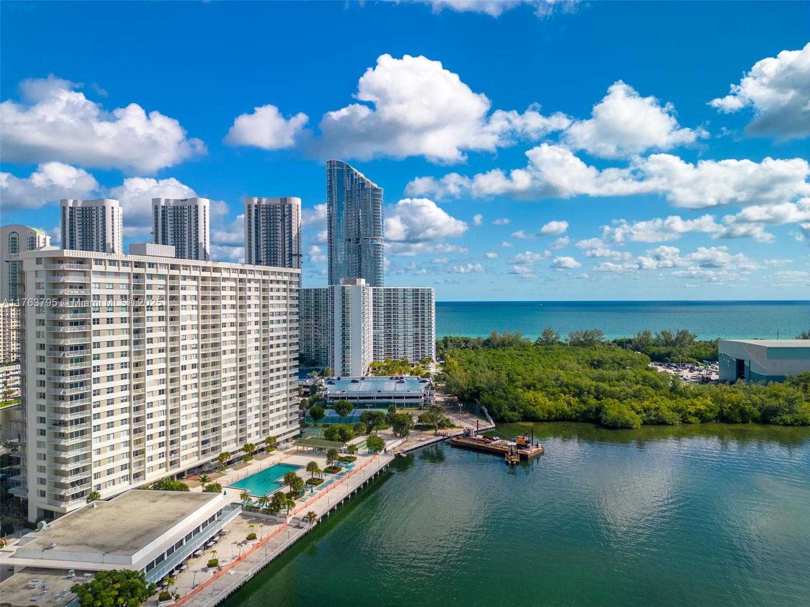 Small Image of 300 BAYVIEW DR #1910, Sunny Isles Beach Number 38