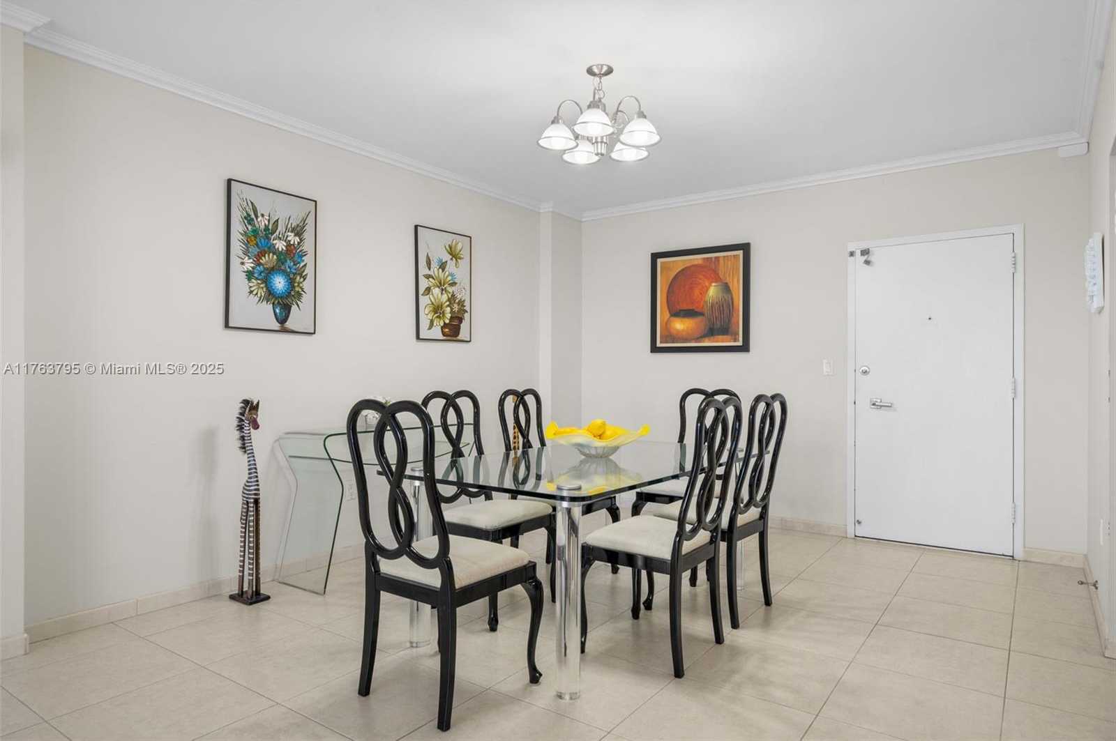 Small Image of 300 BAYVIEW DR #1910, Sunny Isles Beach Number 4