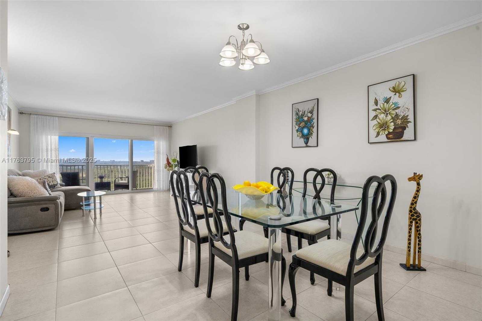 Small Image of 300 BAYVIEW DR #1910, Sunny Isles Beach Number 6