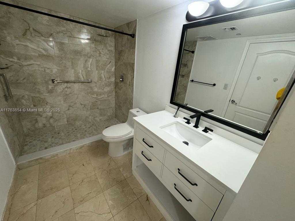 Small Image of 2101 BRICKELL AVE #1003, Miami Number 2