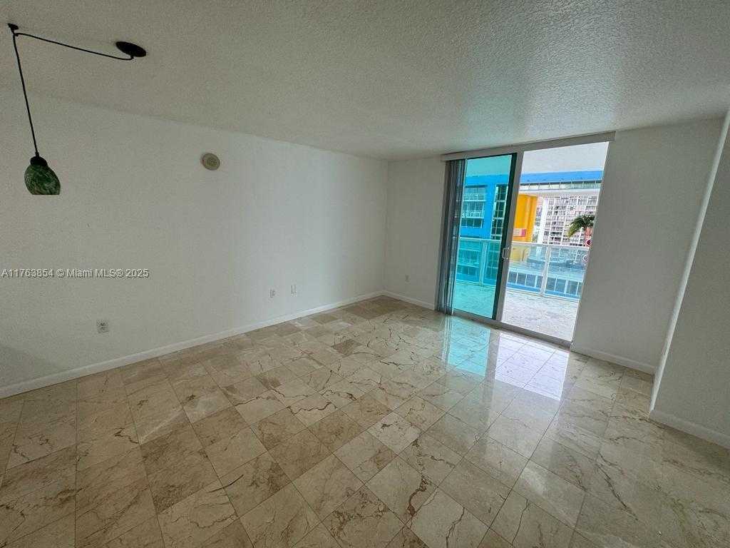 Small Image of 2101 BRICKELL AVE #1003, Miami Number 5