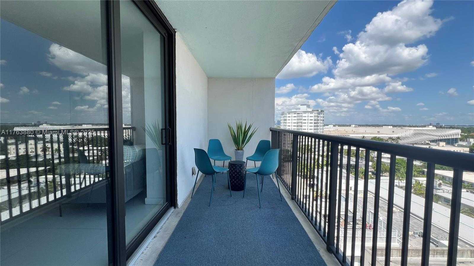 Small Image of 1800 COLLINS AVE #12B, Miami Beach Number 2