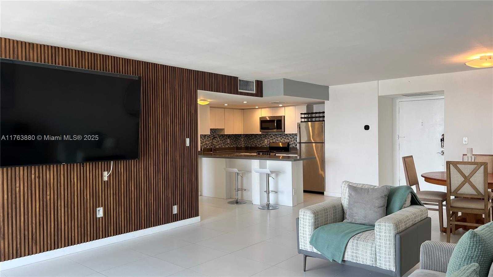 Small Image of 1800 COLLINS AVE #12B, Miami Beach Number 4