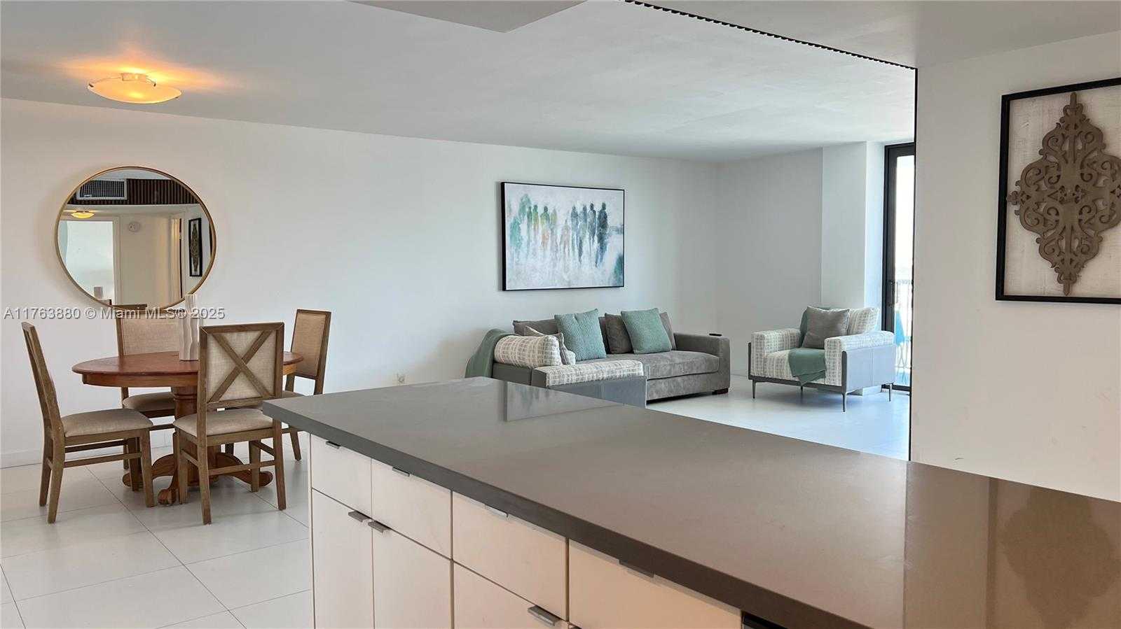 Small Image of 1800 COLLINS AVE #12B, Miami Beach Number 6