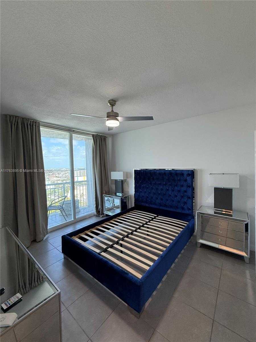 Small Image of 275 NORTH EAST 18 ST #2103, Miami Number 15
