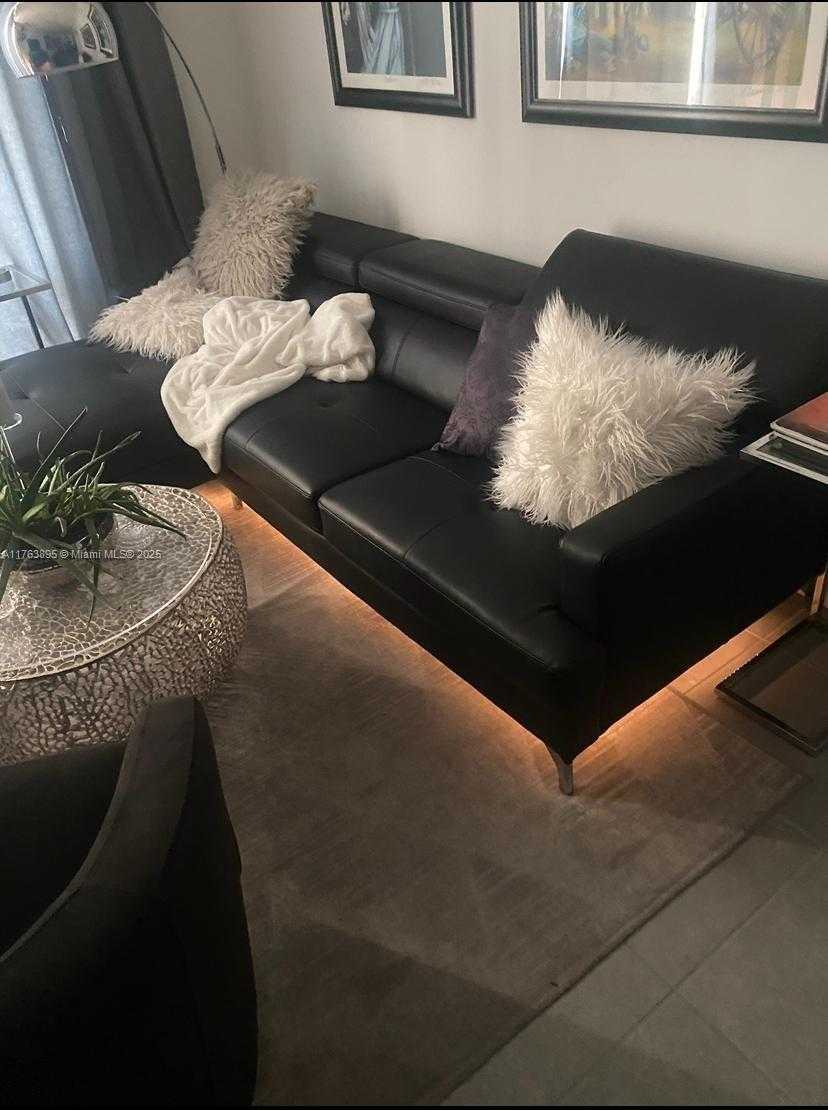 Small Image of 275 NORTH EAST 18 ST #2103, Miami Number 25