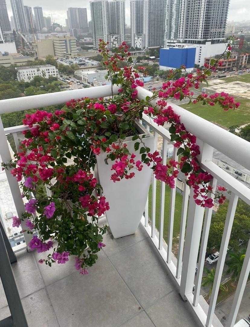 Small Image of 275 NORTH EAST 18 ST #2103, Miami Number 27