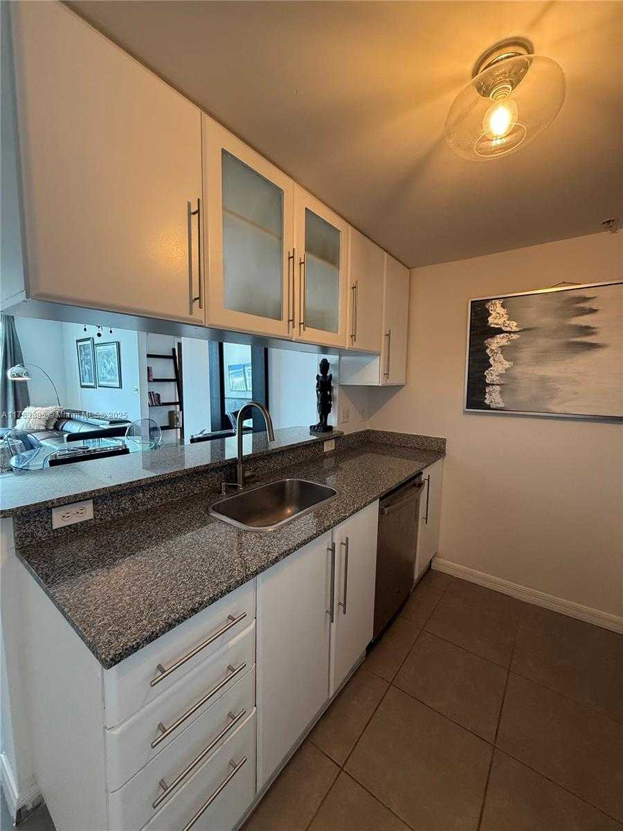 Small Image of 275 NORTH EAST 18 ST #2103, Miami Number 3