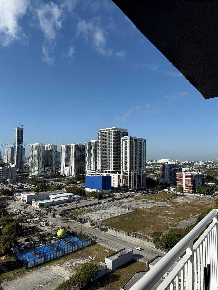 Small Image of 275 NORTH EAST 18 ST #2103, Miami Number 31