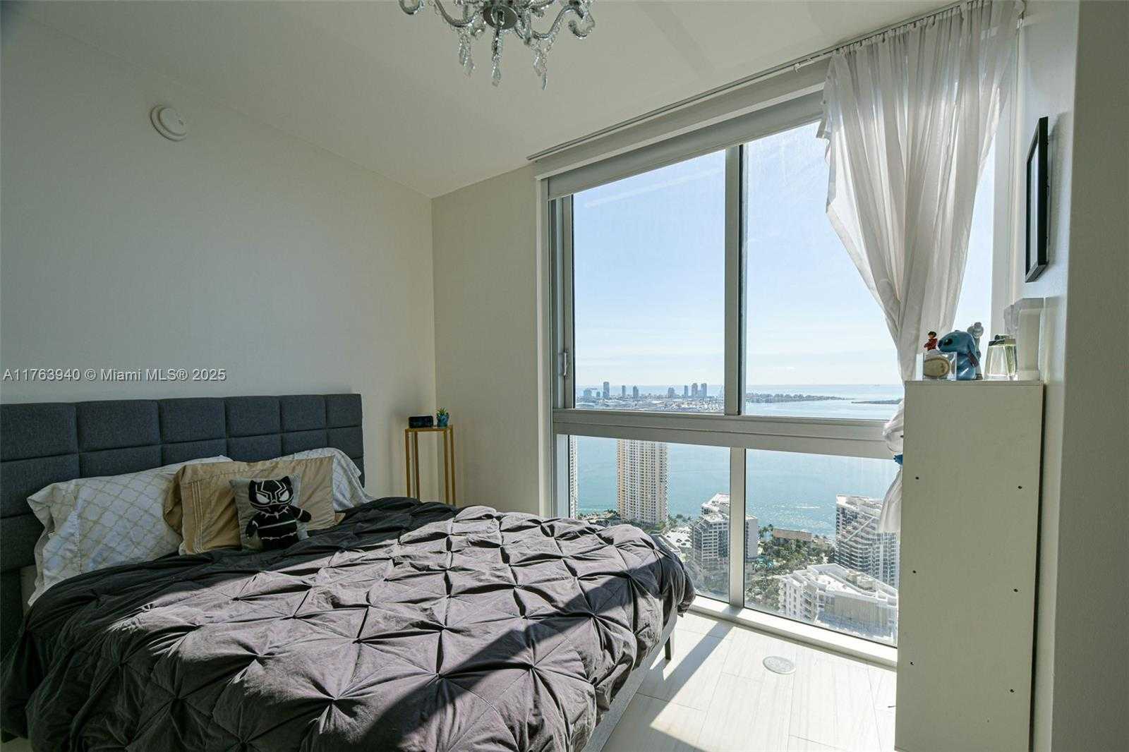 Small Image of 495 BRICKELL AVE #5102, Miami Number 20