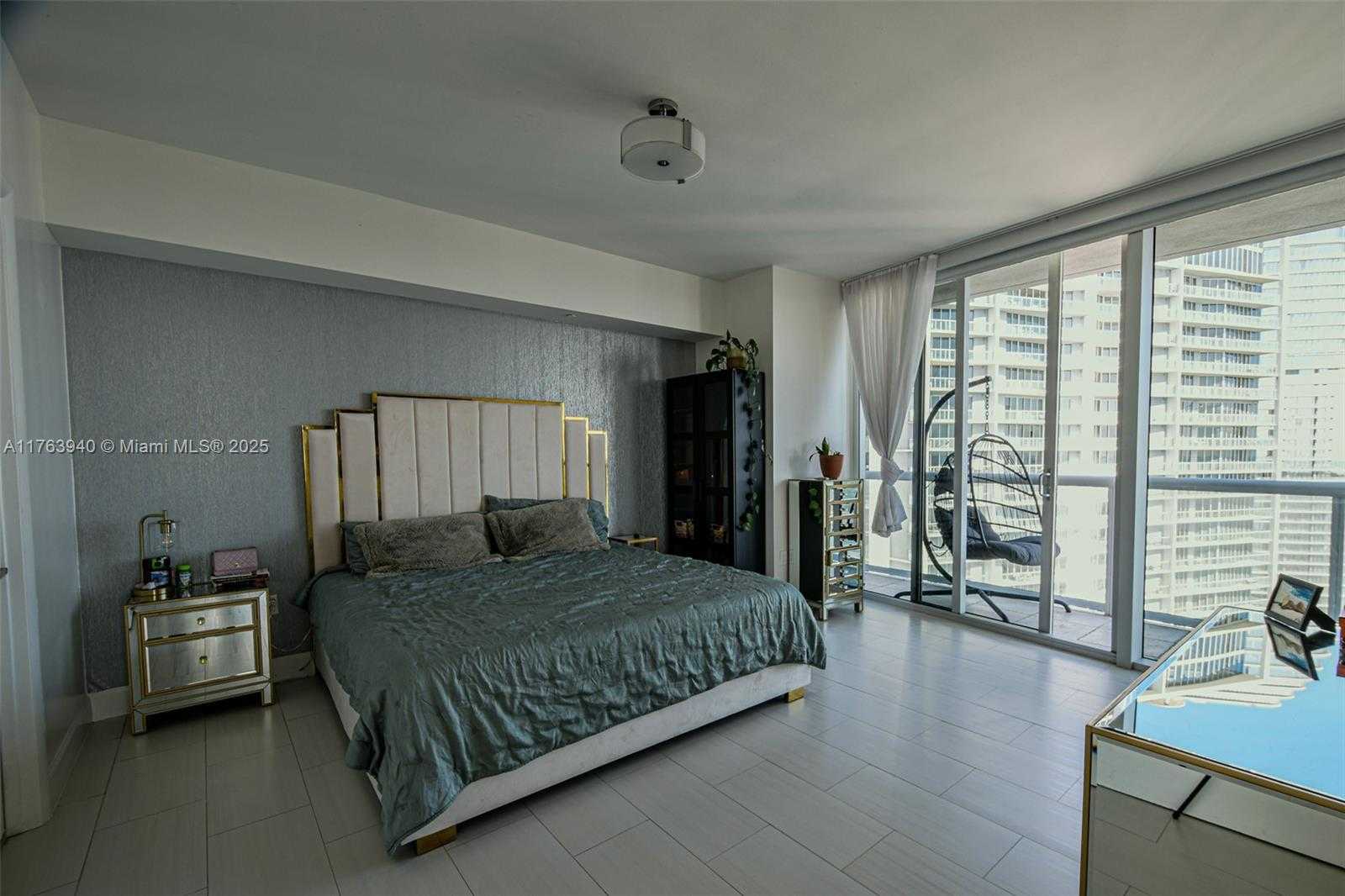 Small Image of 495 BRICKELL AVE #5102, Miami Number 21