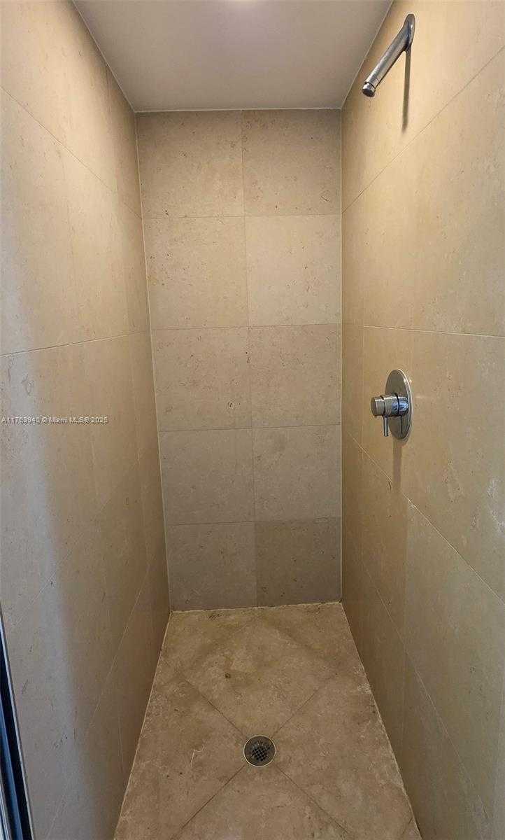 Small Image of 495 BRICKELL AVE #5102, Miami Number 26