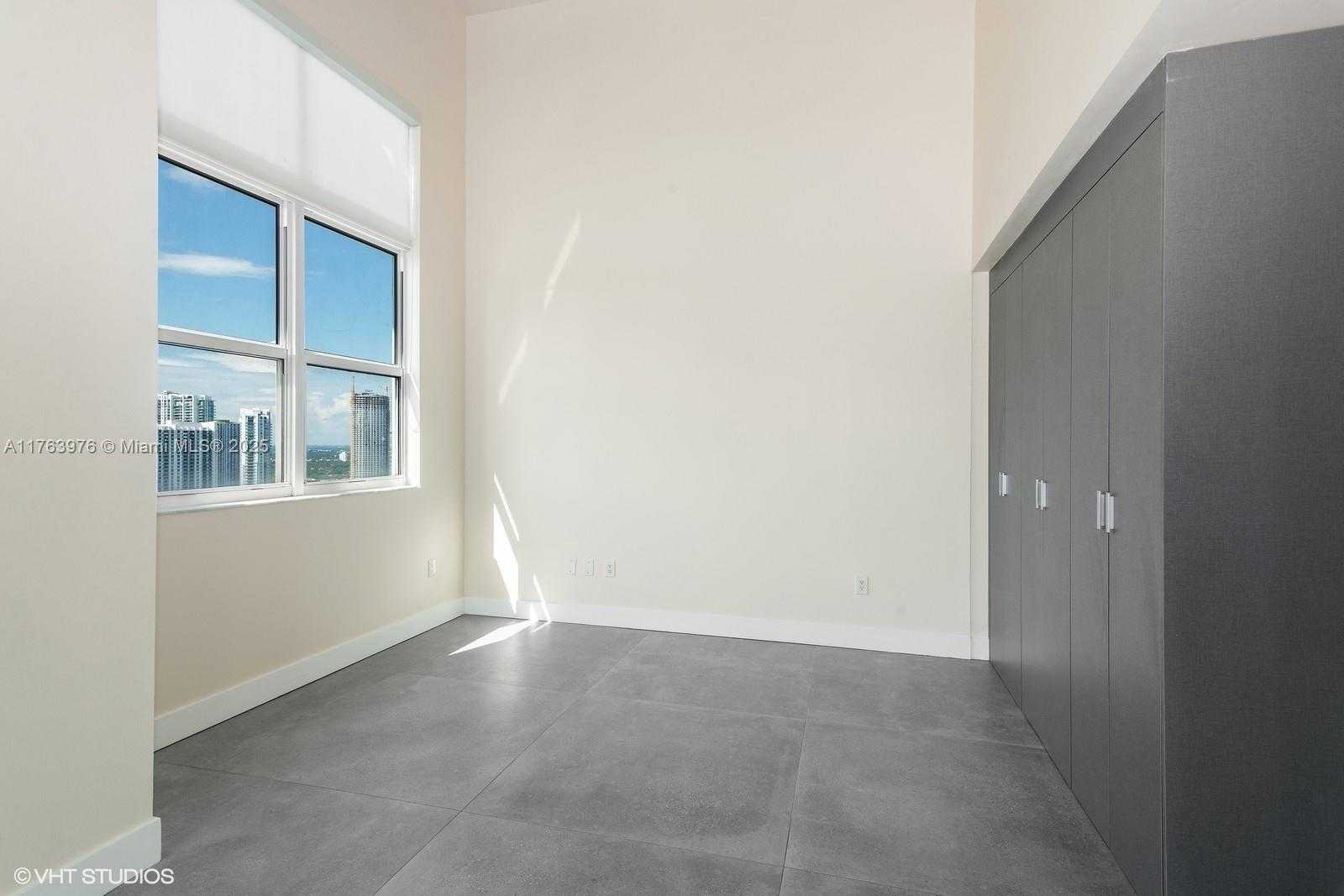 Small Image of 133 NORTH EAST 2ND AVE #3512, Miami Number 6