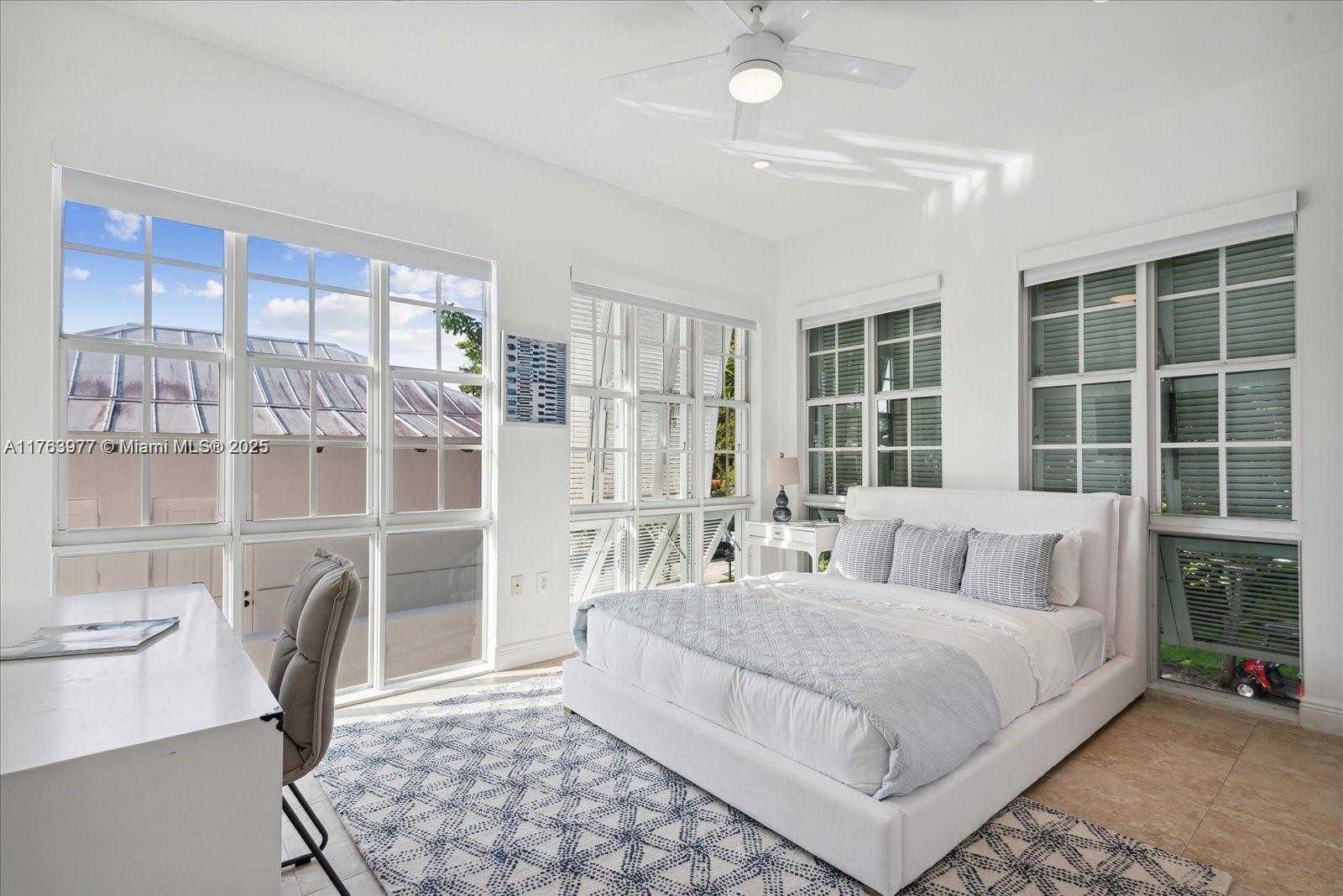 Small Image of 350 EAST WOODCREST, Key Biscayne Number 13