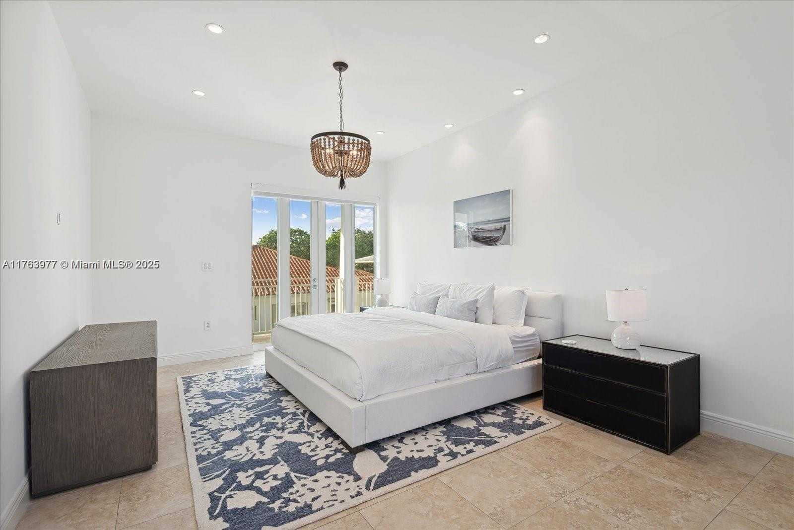 Small Image of 350 EAST WOODCREST, Key Biscayne Number 14