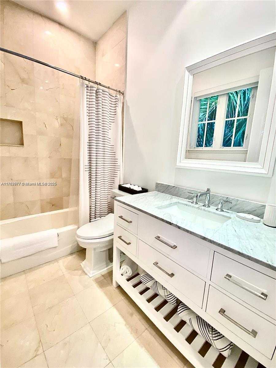 Small Image of 350 EAST WOODCREST, Key Biscayne Number 21