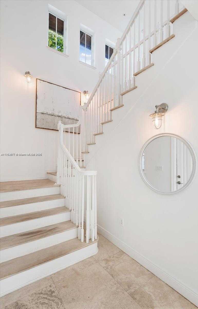 Small Image of 350 EAST WOODCREST, Key Biscayne Number 5