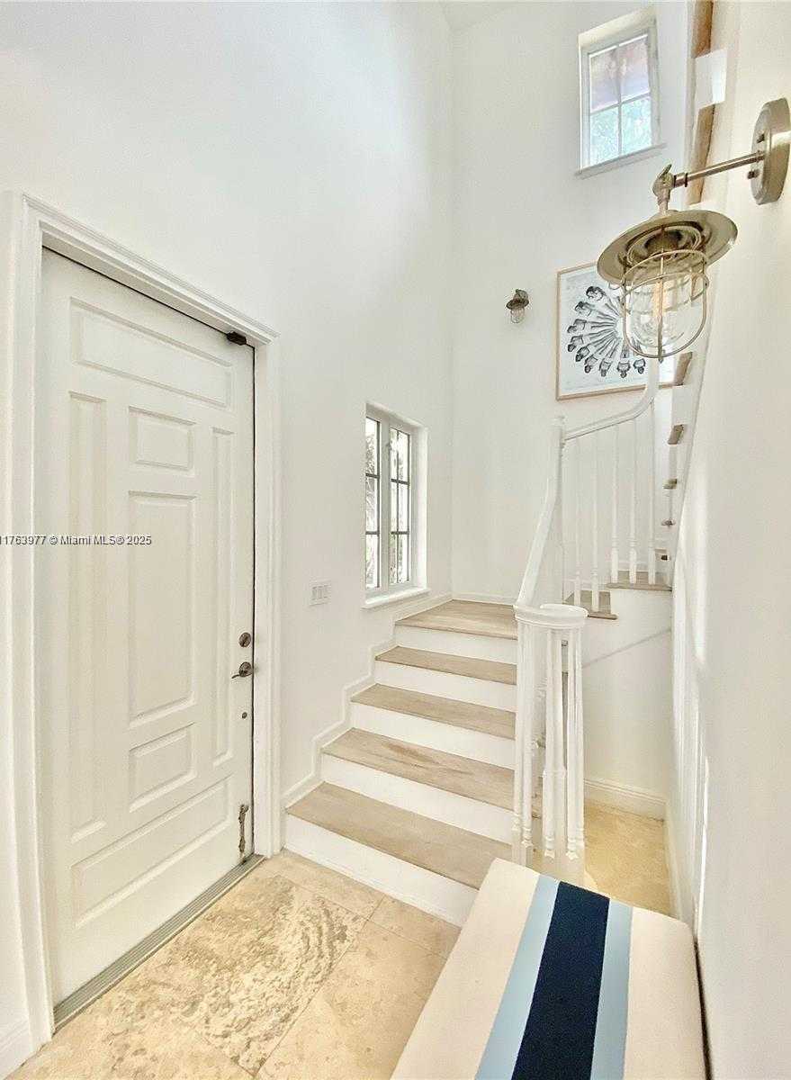 Small Image of 350 EAST WOODCREST, Key Biscayne Number 6