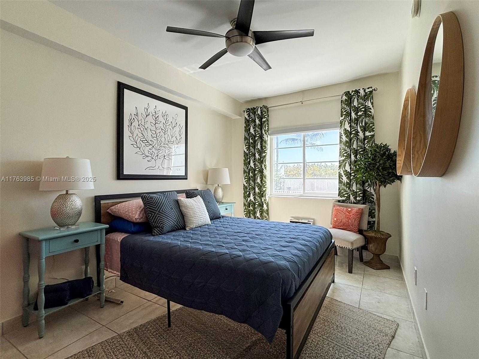 Small Image of 335 OCEAN DR #139, Miami Beach Number 2