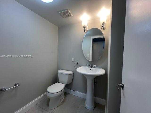 Small Image of 10101 EAST BAY HARBOR DR #301, Bay Harbor Islands Number 10