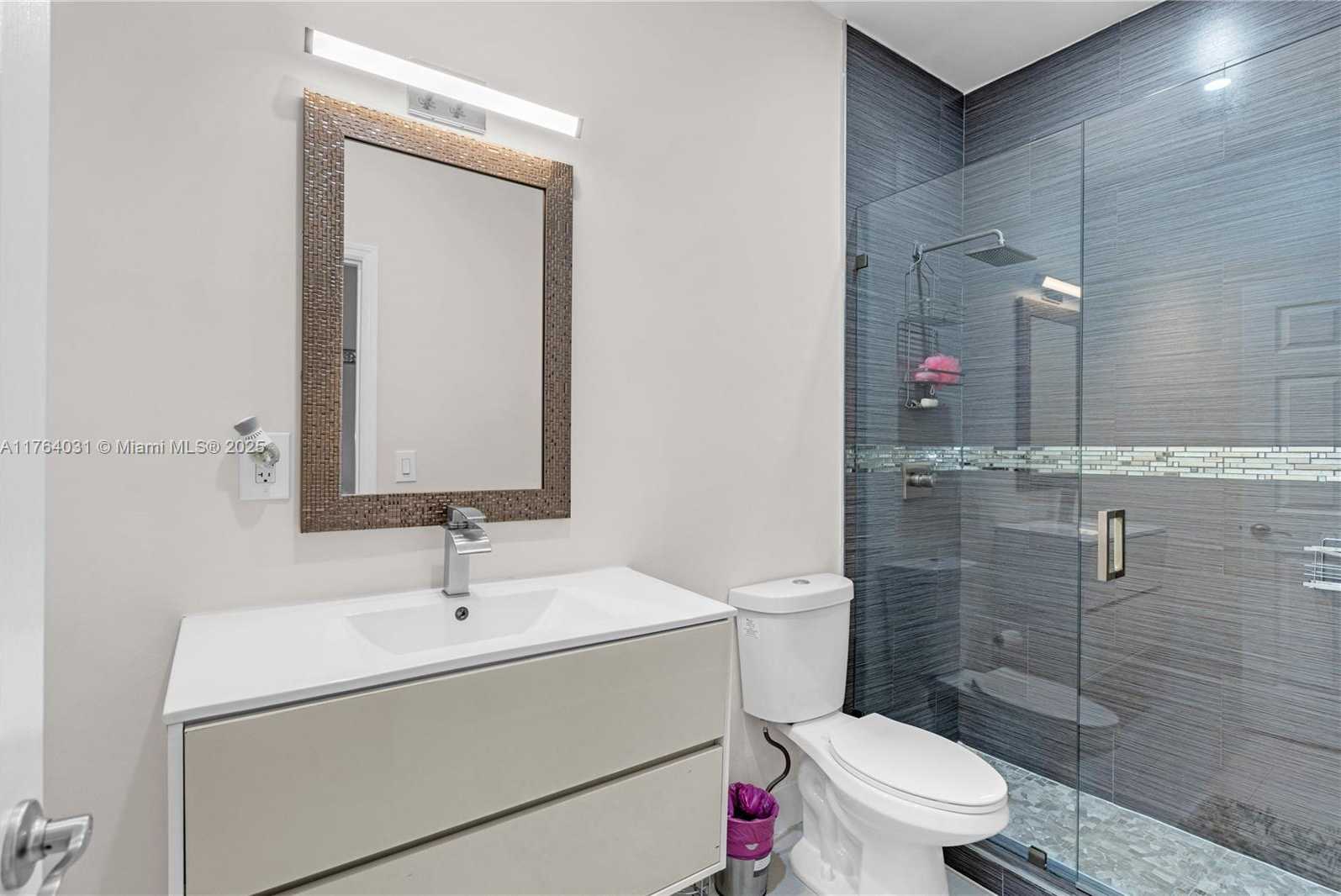 Small Image of 897 SOUTH WEST 152ND CT #897, Miami Number 22