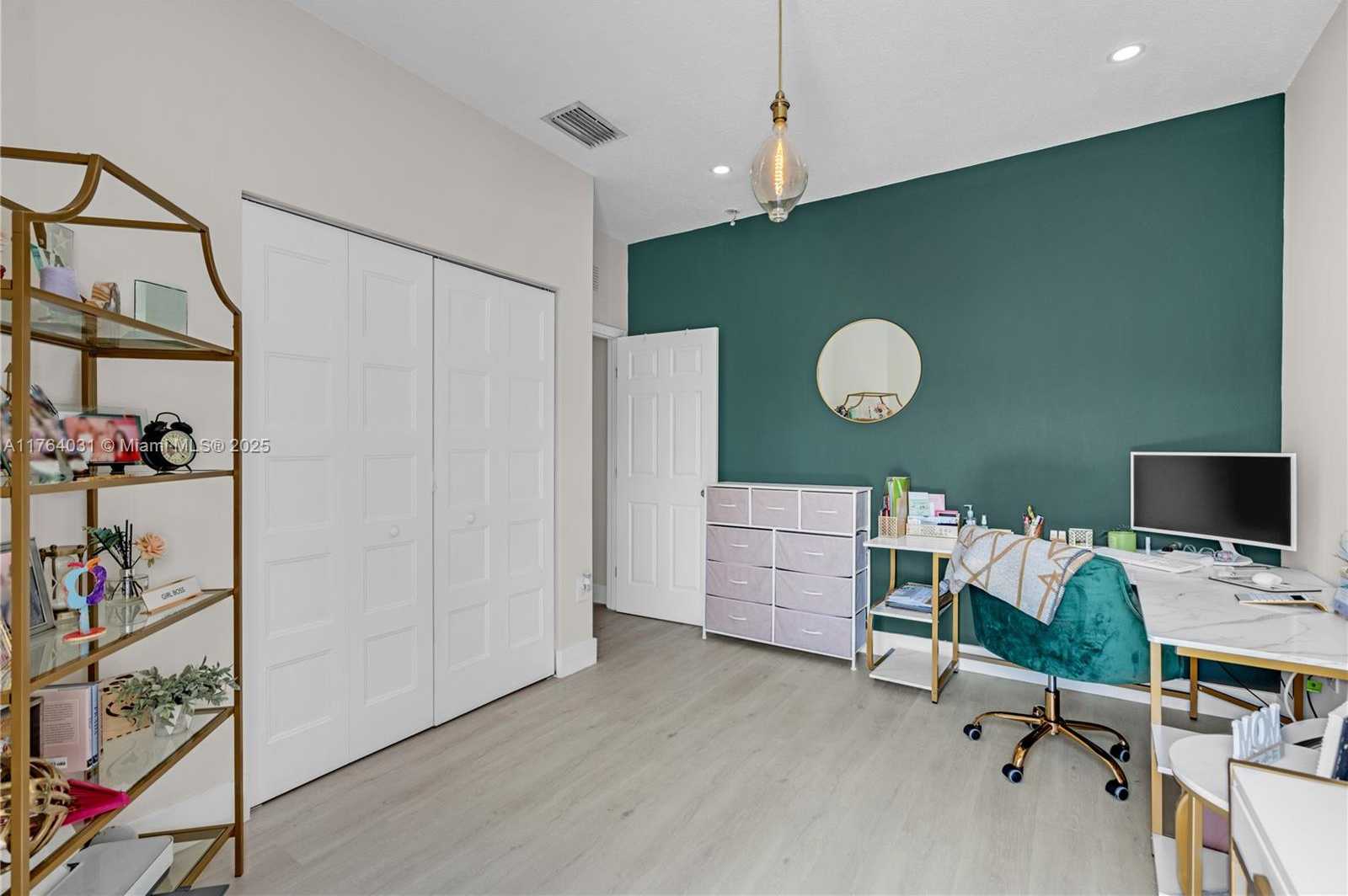 Small Image of 897 SOUTH WEST 152ND CT #897, Miami Number 24