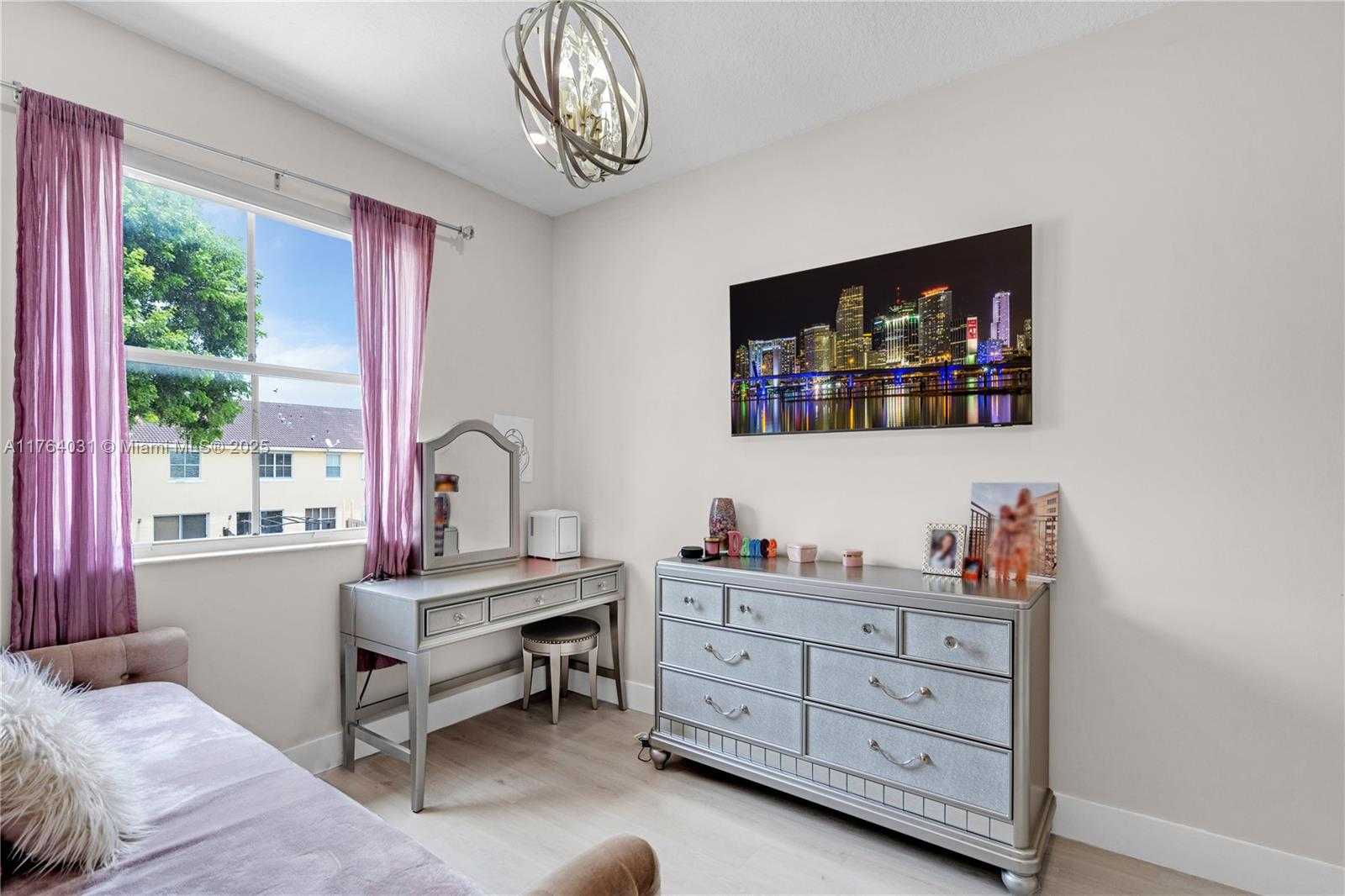 Small Image of 897 SOUTH WEST 152ND CT #897, Miami Number 27