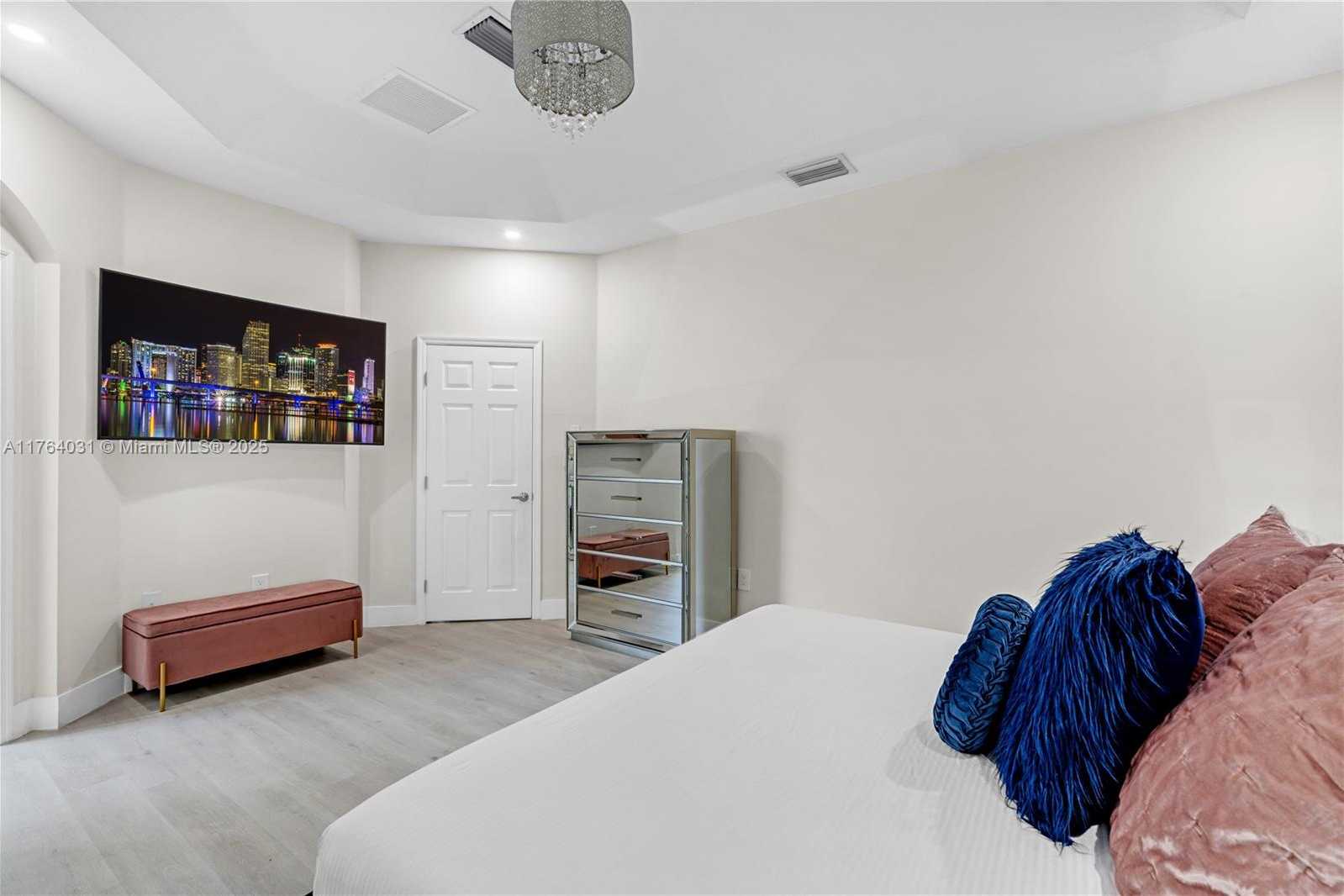 Small Image of 897 SOUTH WEST 152ND CT #897, Miami Number 30