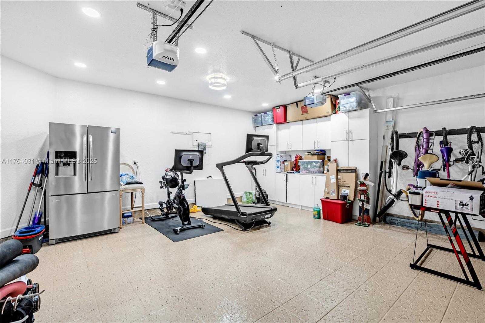 Small Image of 897 SOUTH WEST 152ND CT #897, Miami Number 33