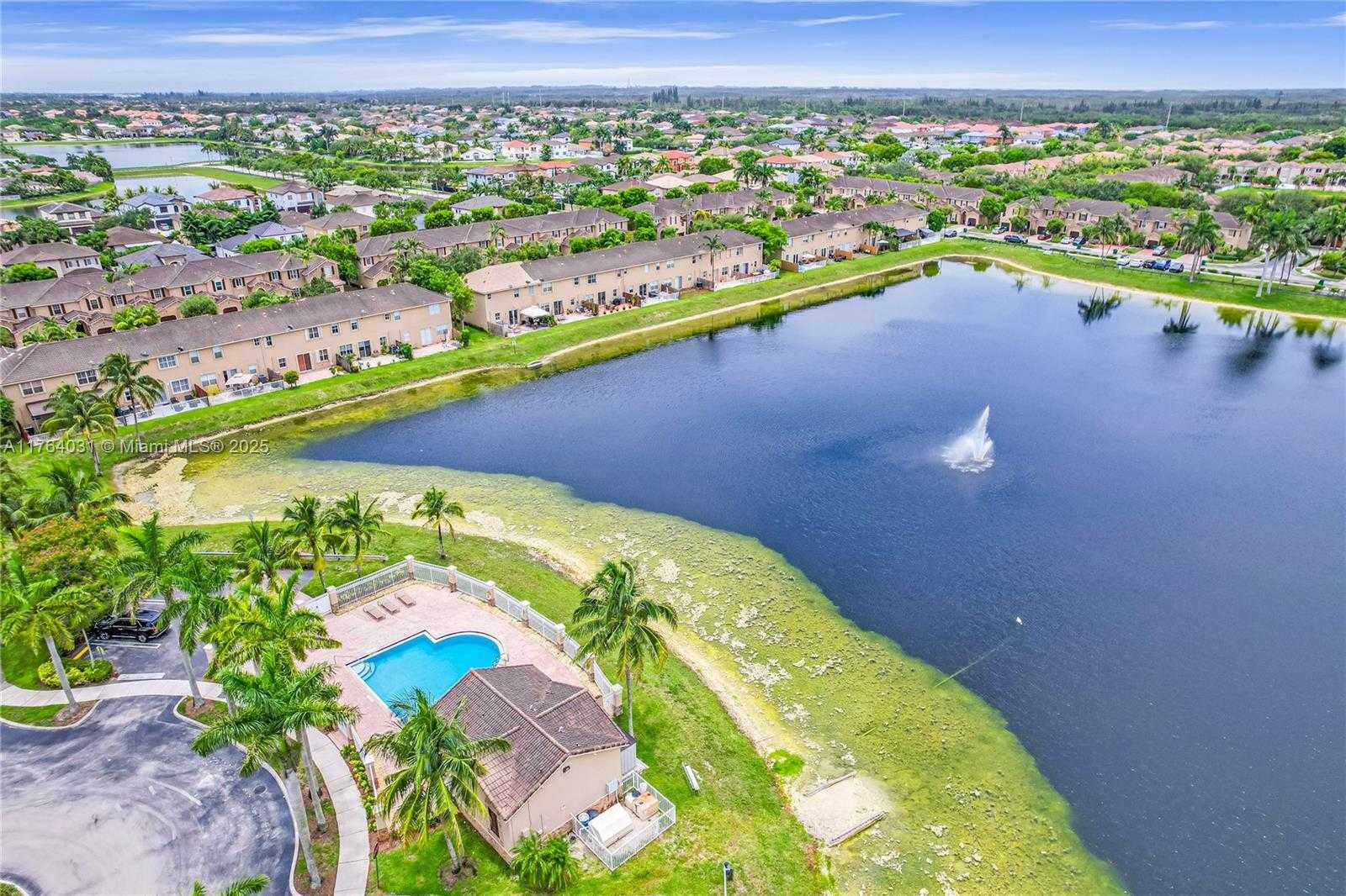 Small Image of 897 SOUTH WEST 152ND CT #897, Miami Number 35