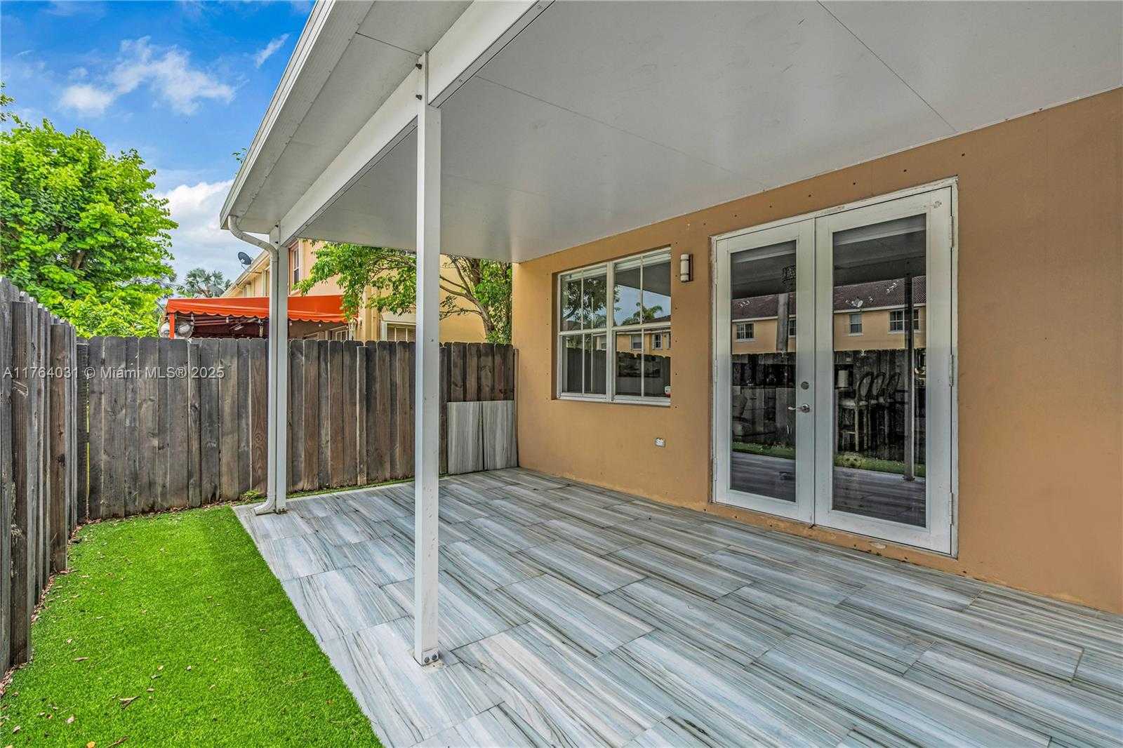 Small Image of 897 SOUTH WEST 152ND CT #897, Miami Number 9
