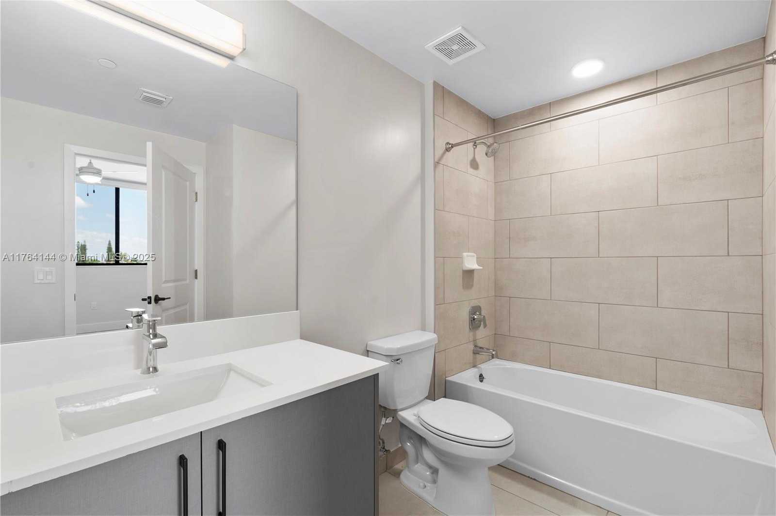 Small Image of 1559 NORTH WEST 15TH STREET RD #301, Miami Number 12