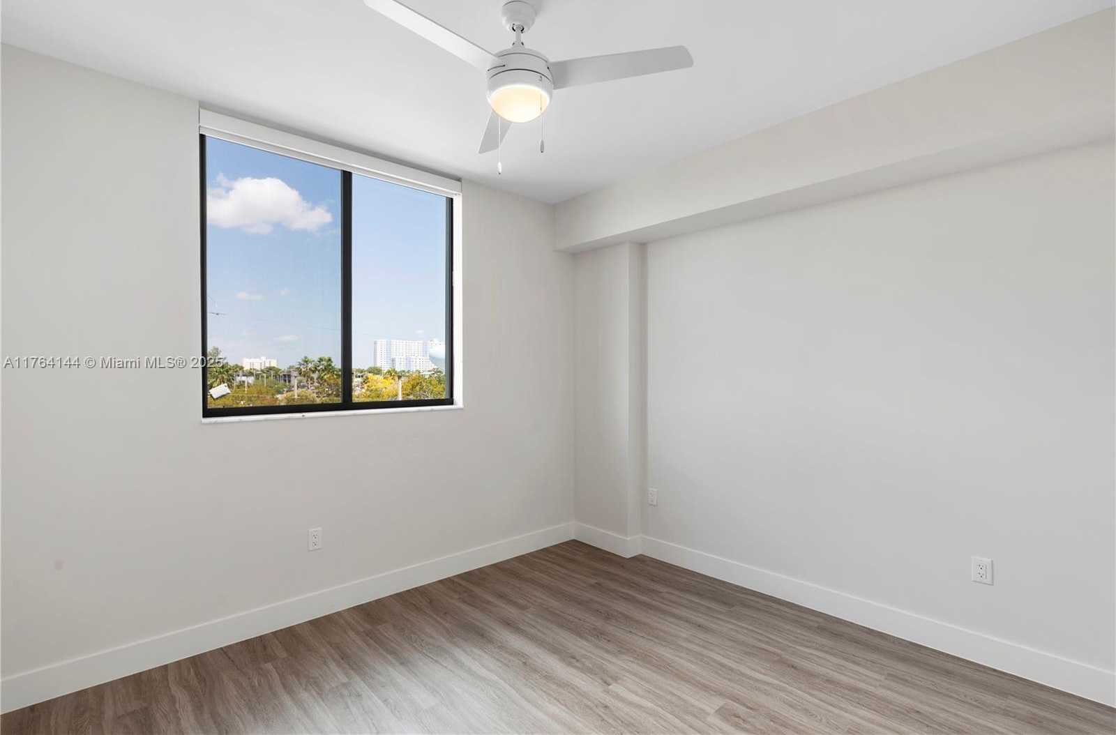 Small Image of 1559 NORTH WEST 15TH STREET RD #301, Miami Number 14