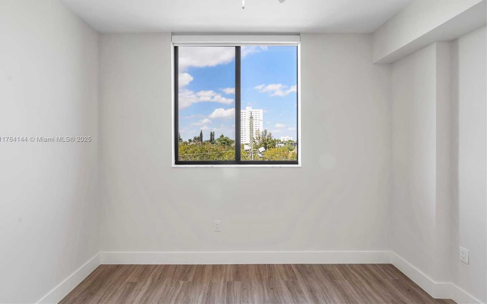 Small Image of 1559 NORTH WEST 15TH STREET RD #301, Miami Number 18