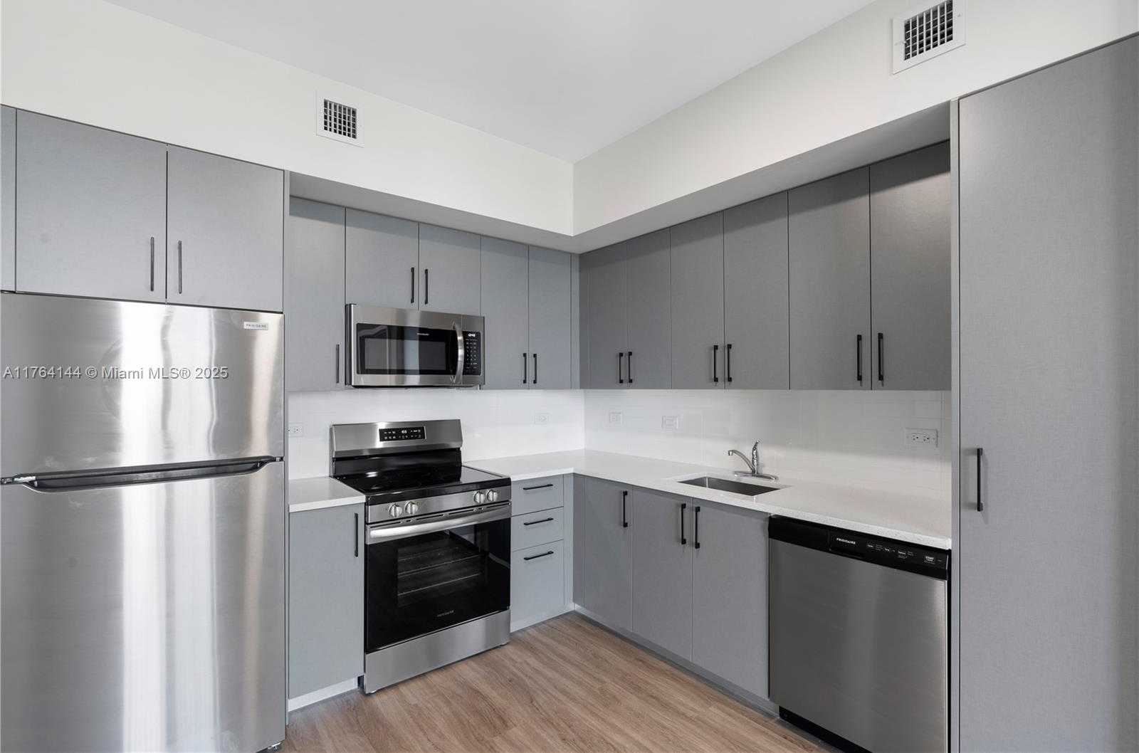 Small Image of 1559 NORTH WEST 15TH STREET RD #301, Miami Number 2