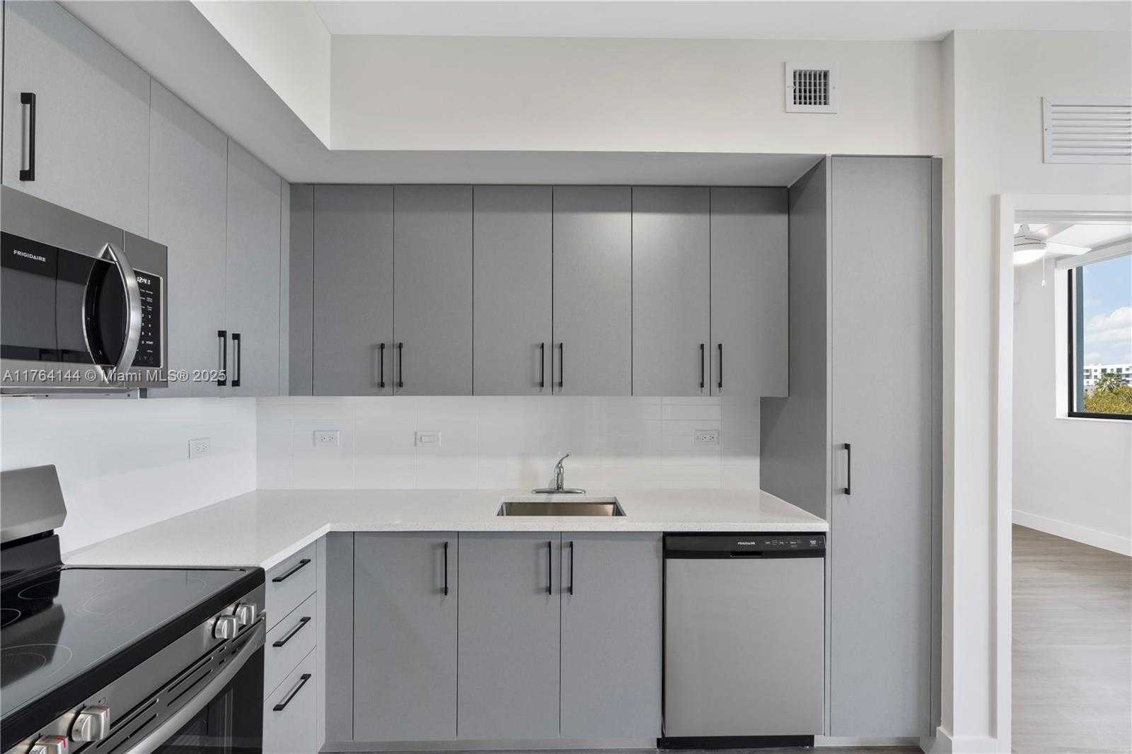 Small Image of 1559 NORTH WEST 15TH STREET RD #301, Miami Number 3