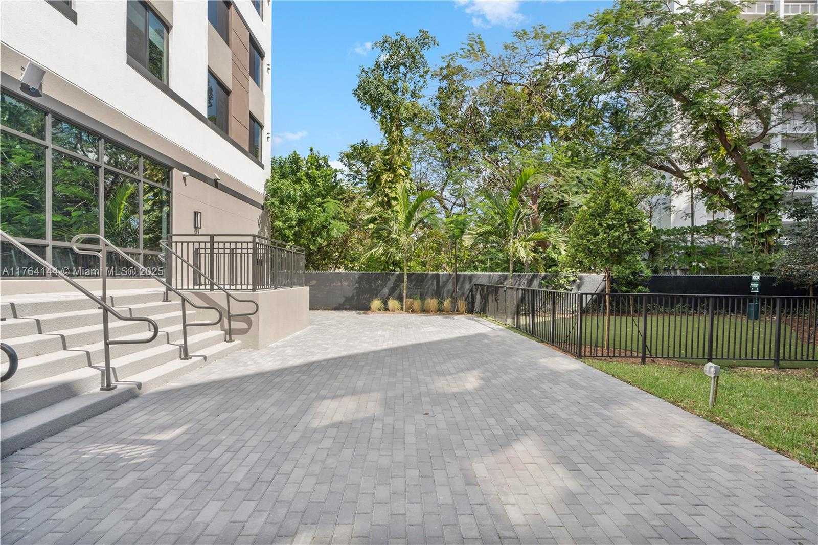 Small Image of 1559 NORTH WEST 15TH STREET RD #301, Miami Number 31