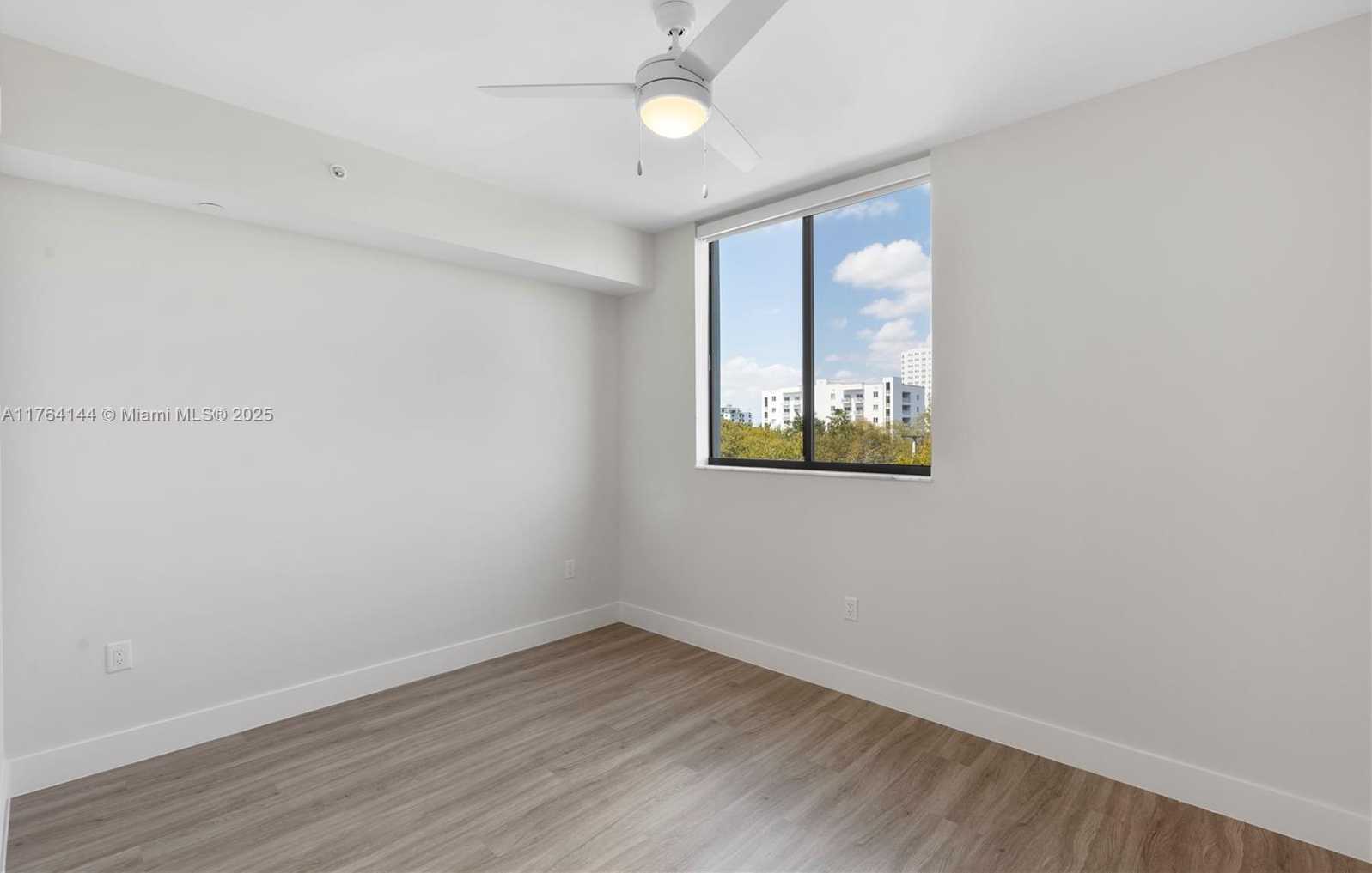 Small Image of 1559 NORTH WEST 15TH STREET RD #301, Miami Number 8