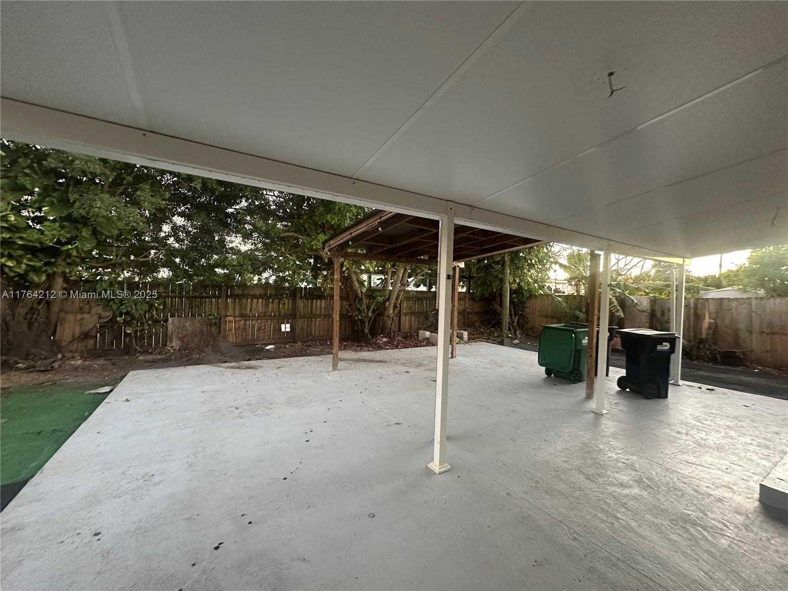 Small Image of 8250, Miami Number 11
