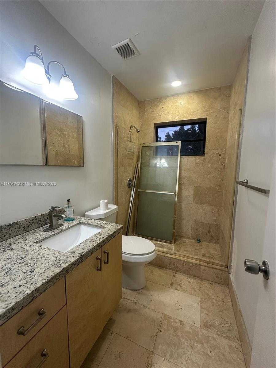 Small Image of 8250, Miami Number 9