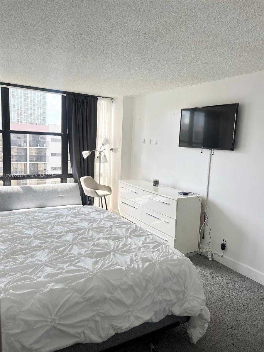 Small Image of 17021 NORTH BAY RD #922, Sunny Isles Beach Number 8