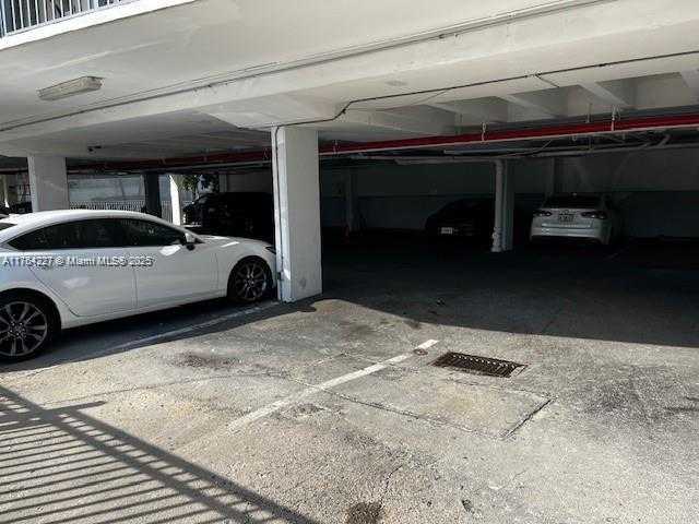 Small Image of 1100 ALTON #5D, Miami Beach Number 10