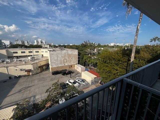 Small Image of 1100 ALTON #5D, Miami Beach Number 7