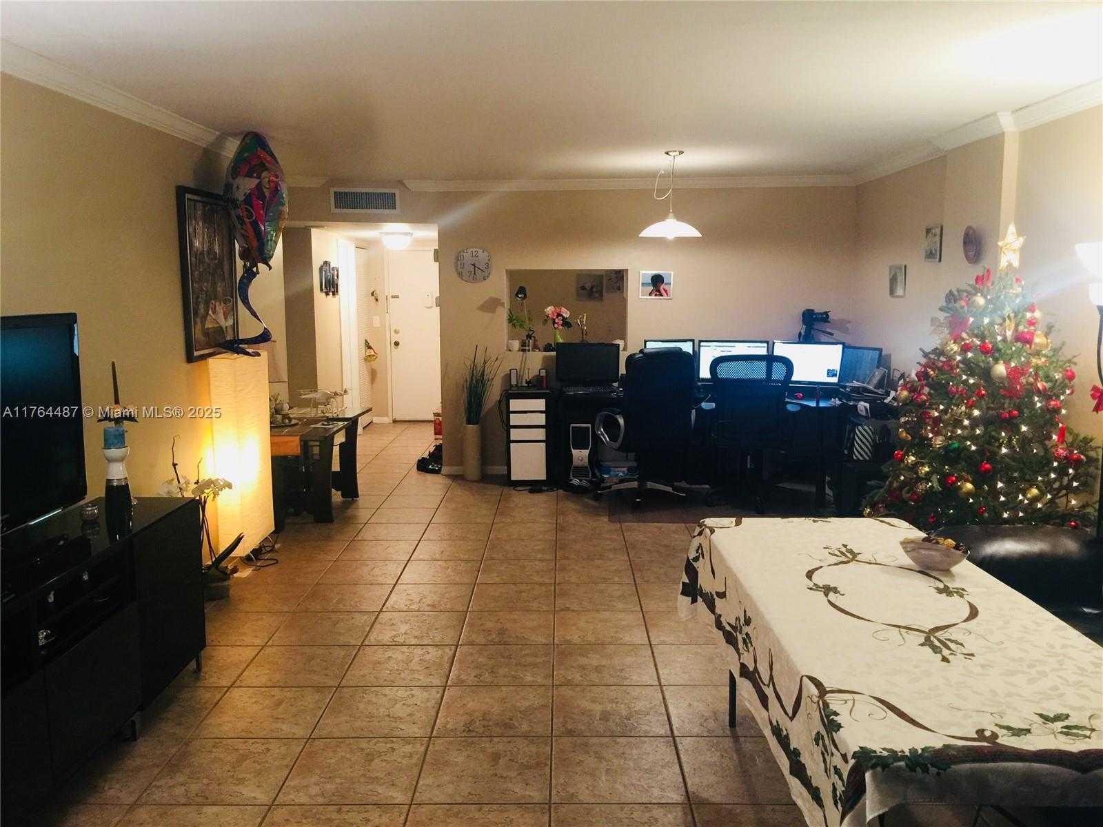 Small Image of 2851 NORTH EAST 183RD ST #315E, Aventura Number 4