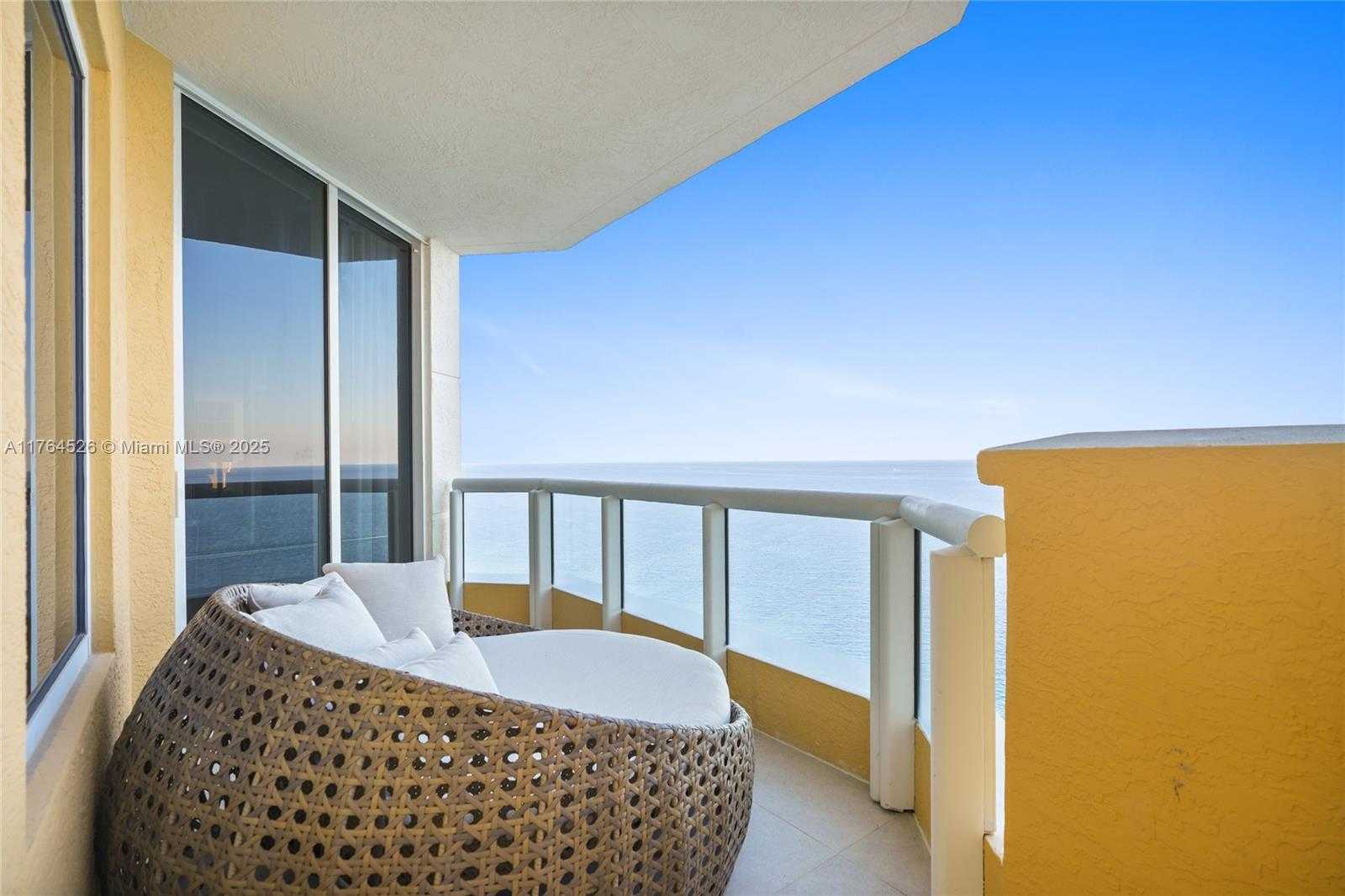 Small Image of 17875 COLLINS AVE #3906, Sunny Isles Beach Number 5