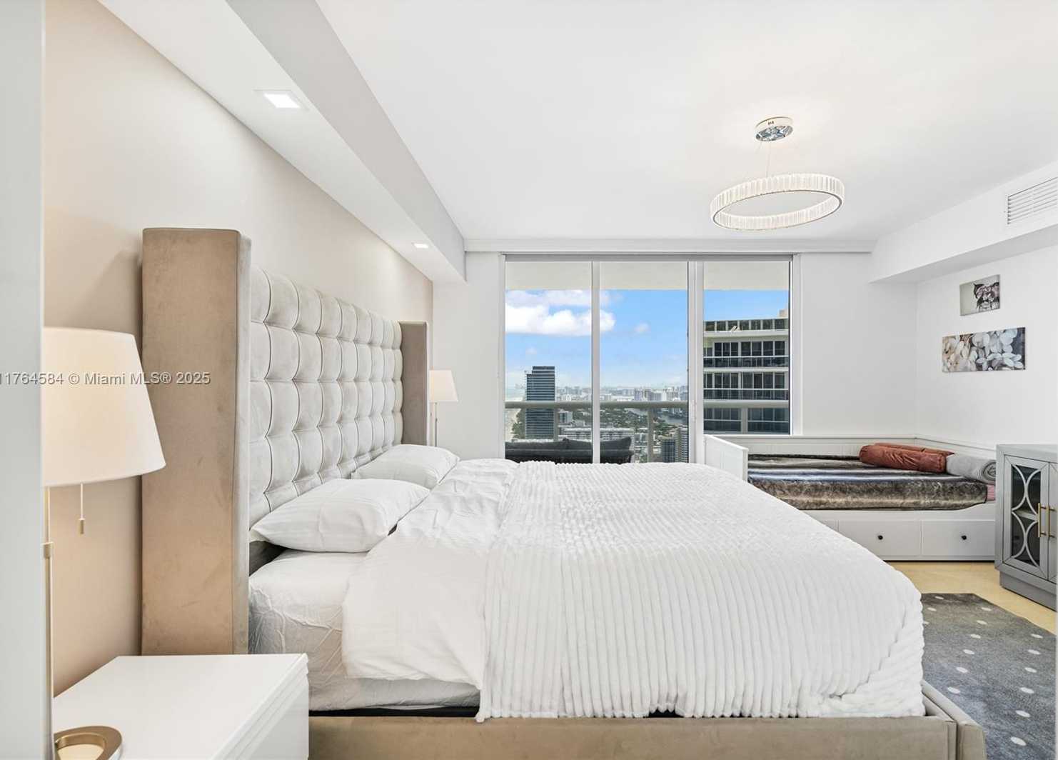 Small Image of 1830 SOUTH OCEAN DR #4304, Hallandale Beach Number 15