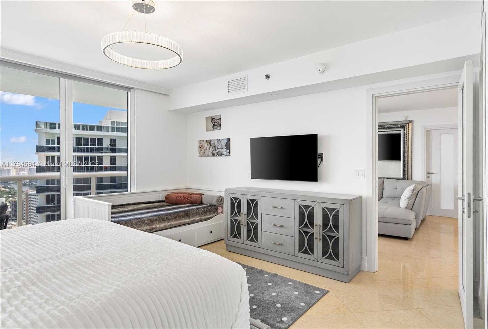 Small Image of 1830 SOUTH OCEAN DR #4304, Hallandale Beach Number 17